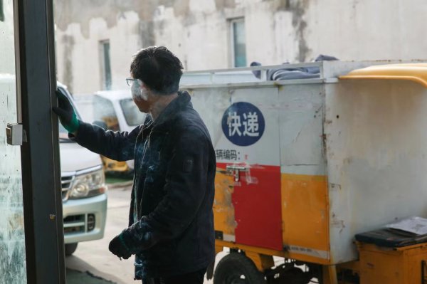 九龙证券 “8毛发全国”时代终结？义乌、广东快递集体涨价，加盟商：“这次是来真的了”